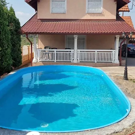 Villa Alejna *
