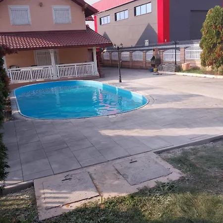 Alejna Willa Gradacac