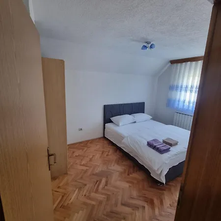 Alejna Willa Gradacac